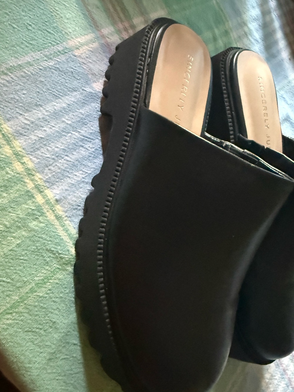 Sincerely Jules lug sole black mules size 8.5 like new - Picture 2 of 4